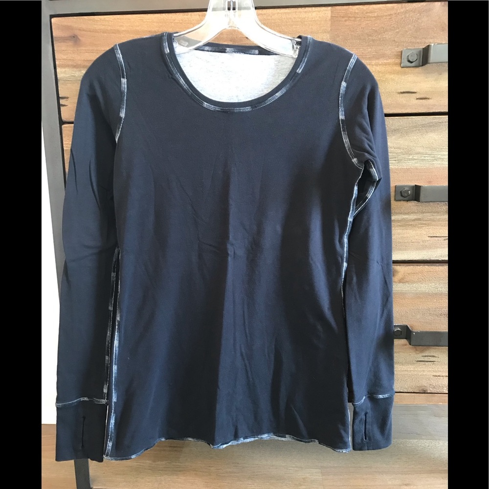 Lululemon reversible long sleeve. Black & gray, 6